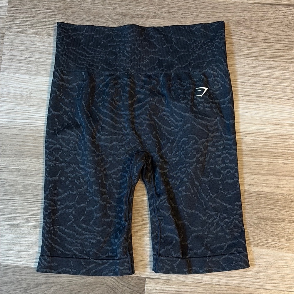 Excellent Gymshark Adapt Animal Seamless Cycling Charcoal Pattern Shorts Medium
